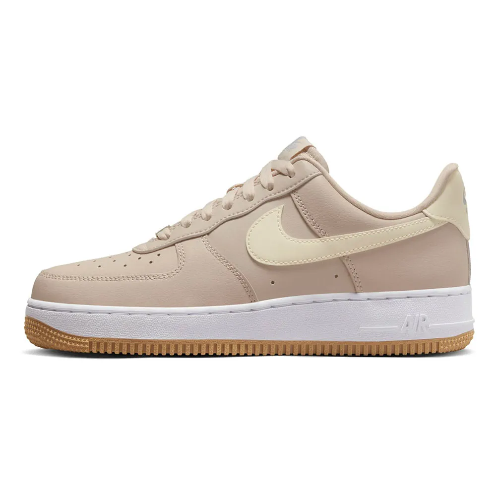 Tnis Nike Air Force 1 07 Feminino (n 37)